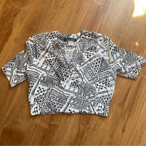 Vintage Black and White Crop v neck Blouse